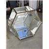 Image 2 : GLASS DISPLAY BOXES AND SMALL MIRROR