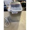 Image 1 : INSIGNIA 26LB ICE MAKER TESTED AND WORKING