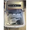 Image 3 : INSIGNIA 26LB ICE MAKER TESTED AND WORKING