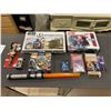 Image 1 : 10 STAR WARS COLLECTION LIGHT SABER, GAMES, PEN, FIGURES, ETC
