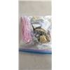 Image 2 : BAG OF ASSORTED JEWELRY
