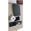 Image 2 : ASSORTED LOST PROPERTY TABLETS AND LAPTOPS