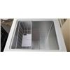 Image 2 : INSIGNIA 5CU FT CHEST FREEZER TESTED WORKING