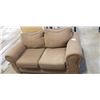 Image 1 : ROLLED ARM STUDDED LOVESEAT
