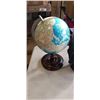 Image 2 : WORLD GLOBE AND HEAD STATUE
