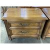 Image 2 : 2 SKYLAR PEPPLAR MATCHING NIGHTSTANDS