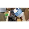 Image 1 : NINJA BLENDER AND VICKS HUMIDIFIER, WORKING