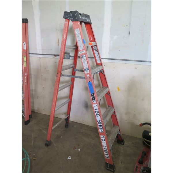 (10127013) 2019 Louisville FS1506 6-Ft Step Ladder