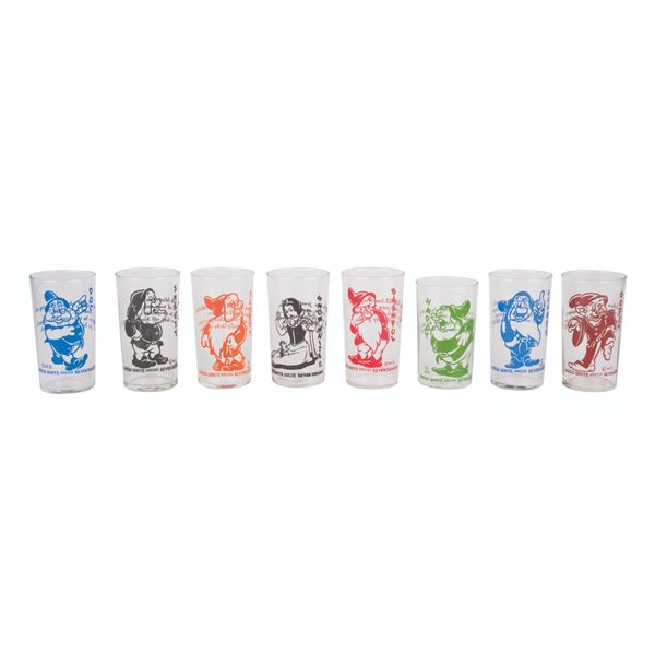 A Set of 8 Snow White and the Seven Dwarfs Glasses.