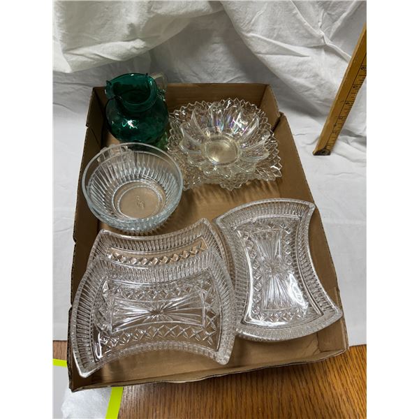 Serving dishes and candy dishes