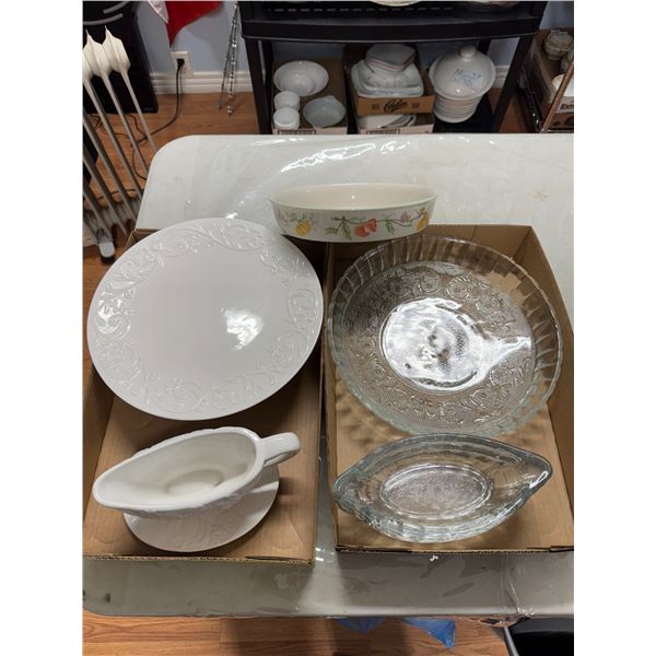 Cake tray, baking dish, serving dish, gravy, dish, dessert, dishes