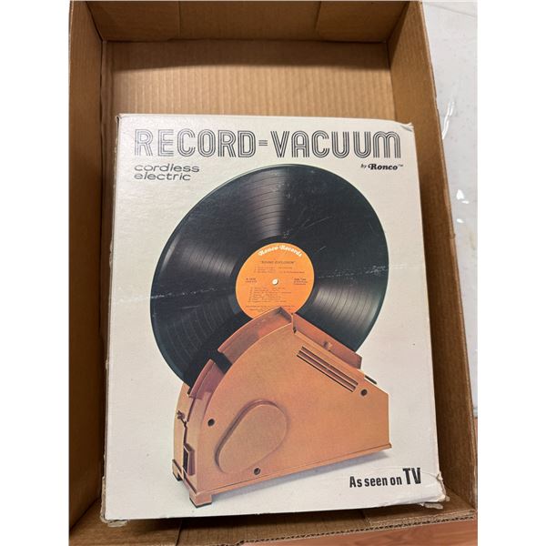 record vacuum by Rocco