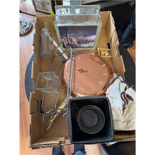 Home decor and gloves etc