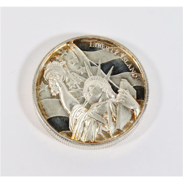 AMERICAN LANDMARKS SERIES 2-OZ LIBERTY ISLAND 999