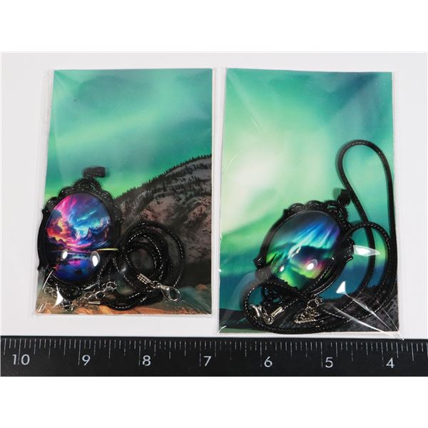 2 NORTHERN LIGHTS PENDANTS NECKLACES WITH CARDS