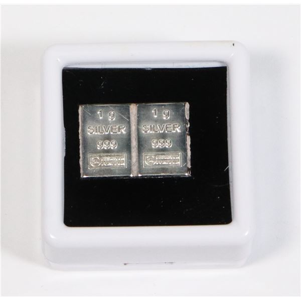 TWO SILVER GRAM BARS IN GEMSTONE DISPLAY CASE