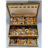 Image 1 : NICE ANTIQUE JEWELRY BOX WITHE LOTS OF VINTAGE