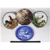 Image 1 : 4 COLLECTIBLE PLATES COMES WITH 3 STANDS