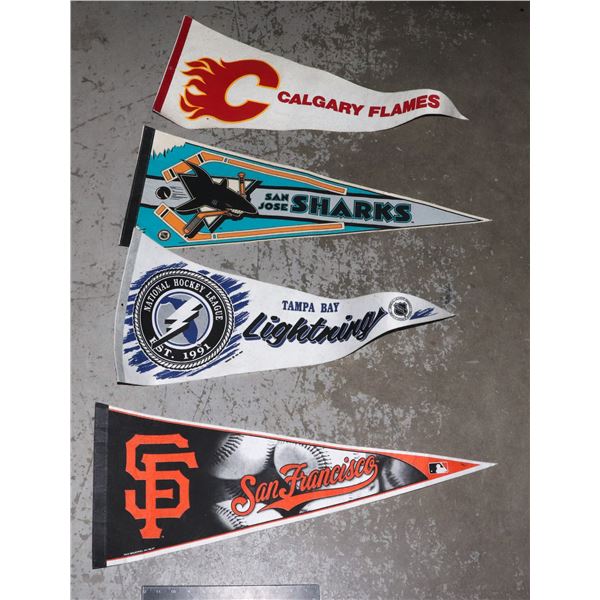 LOT OF FOUR VINTAGE PENNANTS SAN FRANCISCO GIANTS,