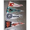 Image 1 : LOT OF FOUR VINTAGE PENNANTS SAN FRANCISCO GIANTS,