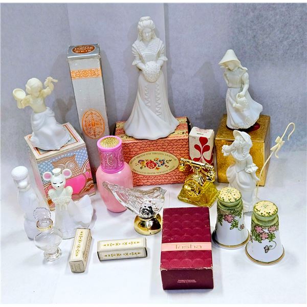 VINTAGE COLLECTIBLE AVON BOTTLES -LIPSTICKS