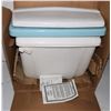 Image 1 : ESTATE TOILET TANK WITH EXTRA LID