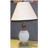 Image 1 : UNIQUE VINTAGE TABLE LAMP APPROX 2 1/2FT TALL