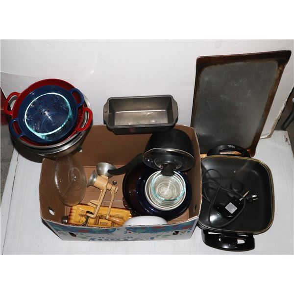 LOT OF MISC. KITCHEN ITEMS