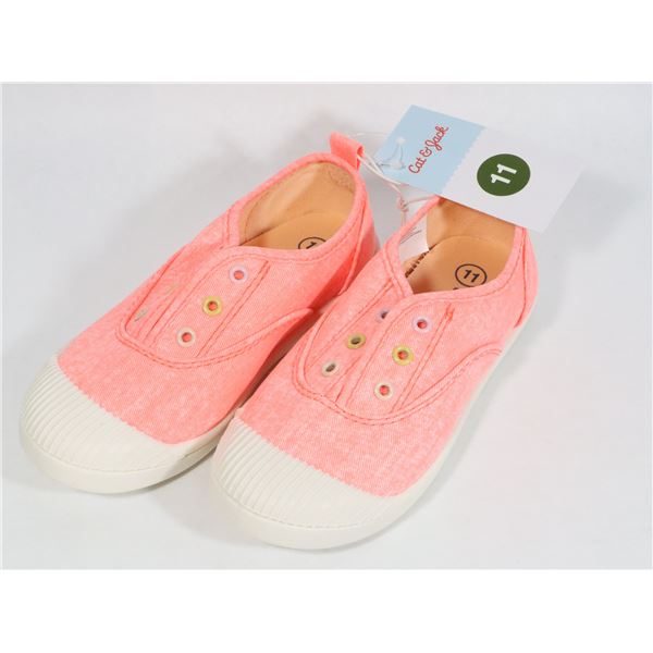 NEW CHILDREN SHOES CAT & JACK SIZE 11