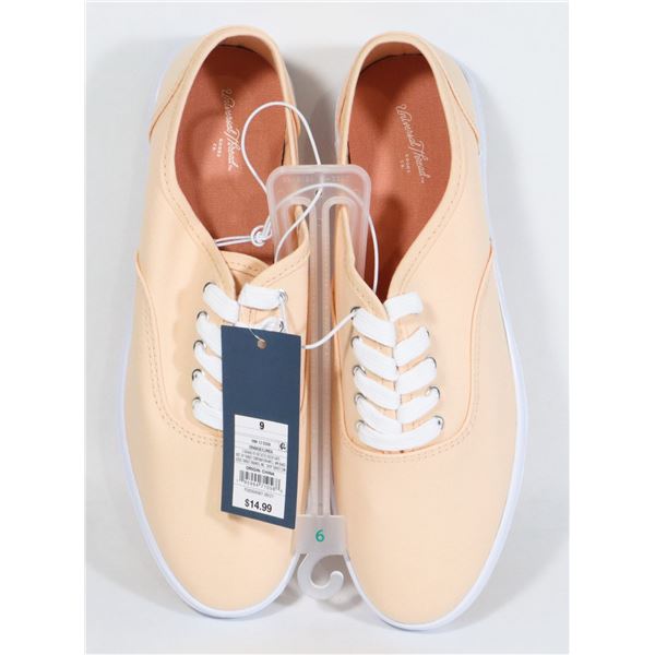 NEW UNIVERSAL THREAD SHOES WOMEN'S SIZE 9