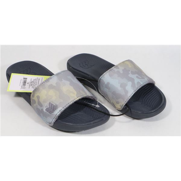 NEW CHILDREN SHOES SIZE 13