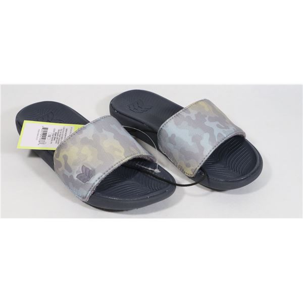 NEW CHILDREN SHOES SIZE 13