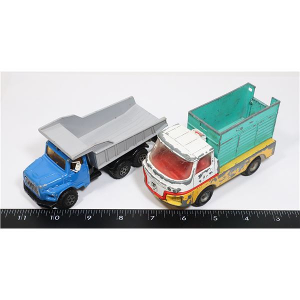 TWO VINTAGE DIE CAST TRUCKS INCLUDING CORGI