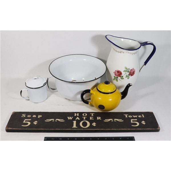 LOT OF VINTAGE KITCHEN ITEMS