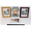 Image 1 : LOT OF 4 SMALL PICTURE FRAMES 3 ARE SEALED