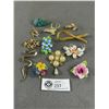Image 1 : Large Lot of Vintage Brooches Some English Porcelain