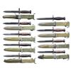 Image 2 : GROUP OF 9 US M4 BAYONETS WITH M8A1 SCABBARDS FOR