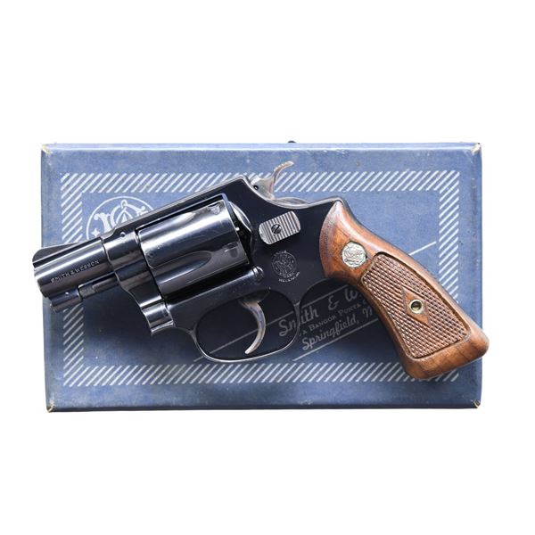 SMITH & WESSON MODEL 36 DA REVOLVER.