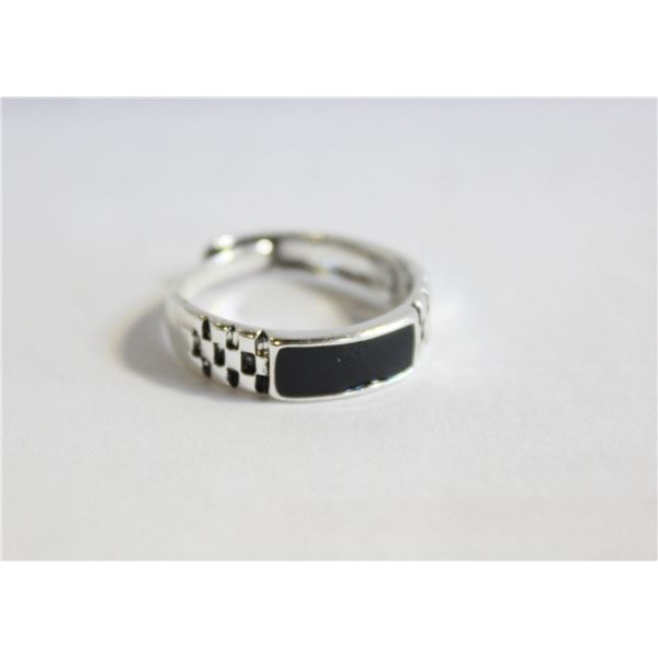 BLACK ENAMEL PLAID DESIGN ADJUSTABLE OPENING RING