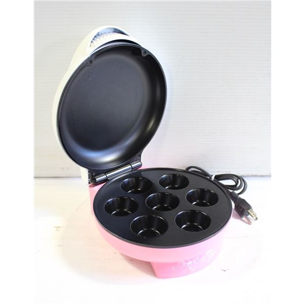 BETTY CROCKER MINI CUPCAKE BAKEWARE