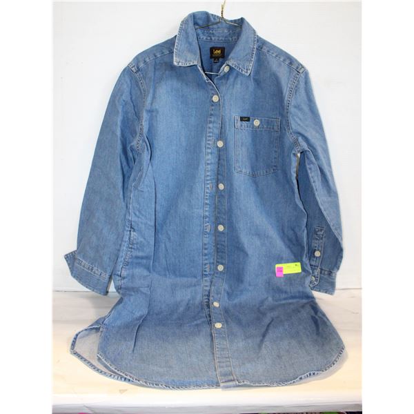NEW LEE DENIM DRESS SIZE MEDIUM
