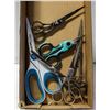 Image 1 : FLAT OF 4 HAIR DRESSERS SCISSORS SINGER & TITANIUM