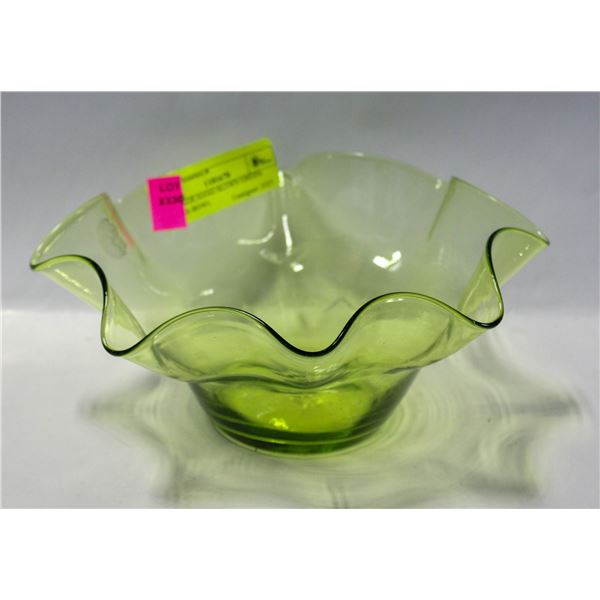 VINTAGE HAND BLOWN GREEN GLASS BOWL