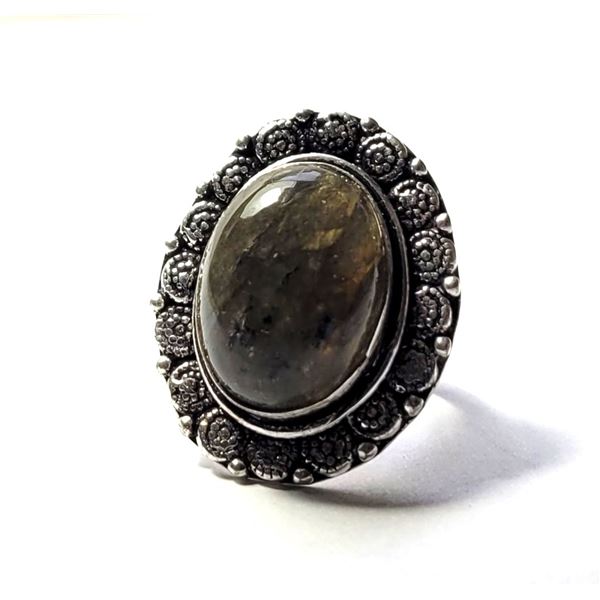 21)  NATURAL OVAL LABRADORITE SIZE 7.5 RING WITH