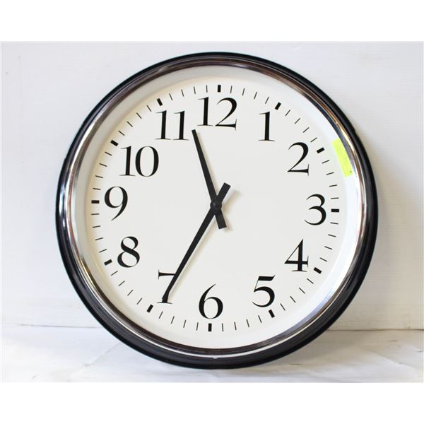 LARGE CLOCK 24" TALL X 24" WIDE WORKING