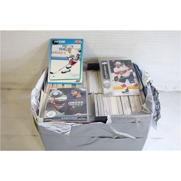 HOCKEY CARDS BOX