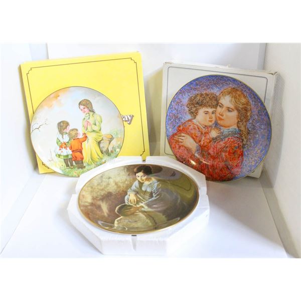 VINTAGE COLLECTORS PLATES ASSORTED LOT OF 4