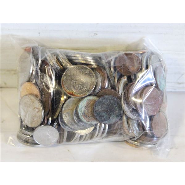 (2.5LBS) VARIOUS OLD WORLD COINS IN BAG