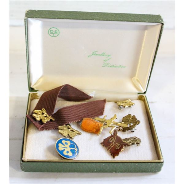 VINTAGE GIRL GUIDES/BROWNIES LAPEL PINS- LOT OF