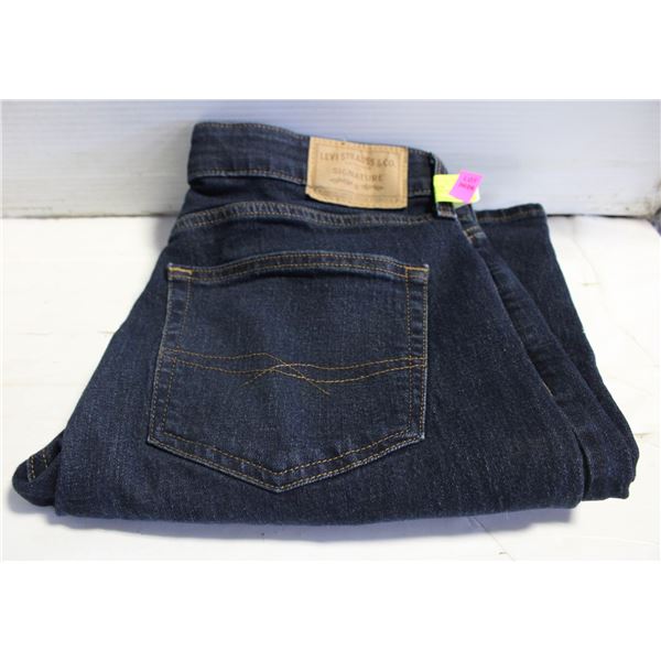 MENS LEVIS STRAUSS SIGNATURE JEANS 32/32